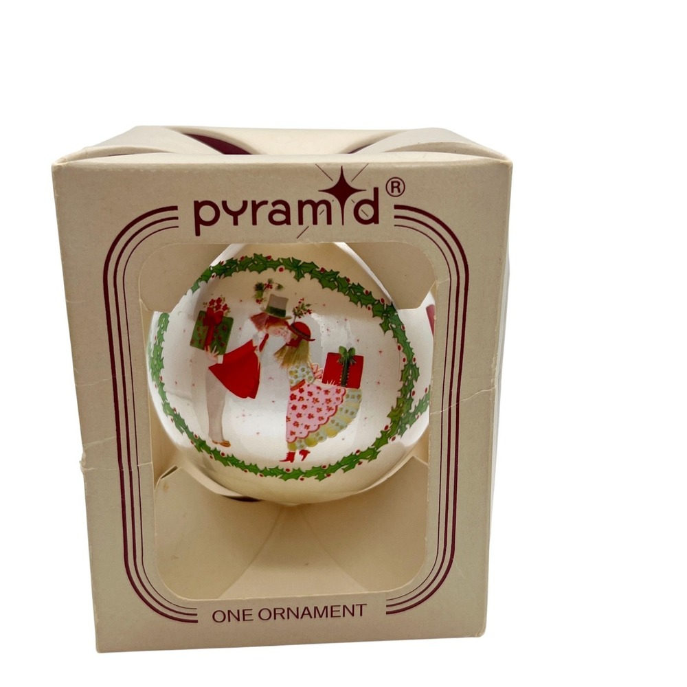 VTG 1970s RAUCH Pyramid Satin Christmas Ornament Kissing‎ Couple with Gifts Box